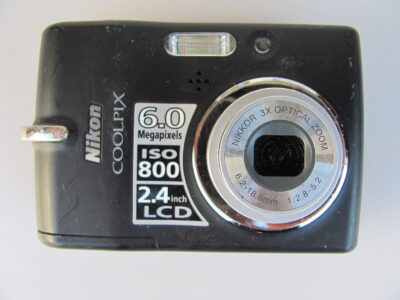 Nikon Coolpix L11 6MP Digital Camera FAULTY