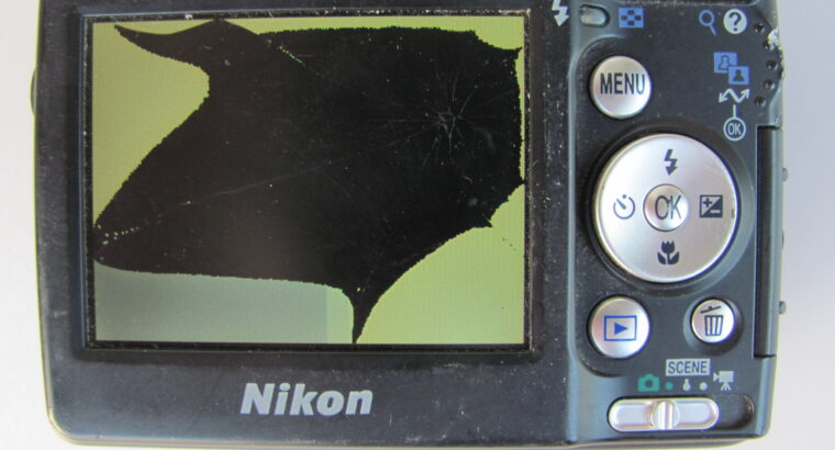 Nikon Coolpix L11 6MP Digital Camera FAULTY