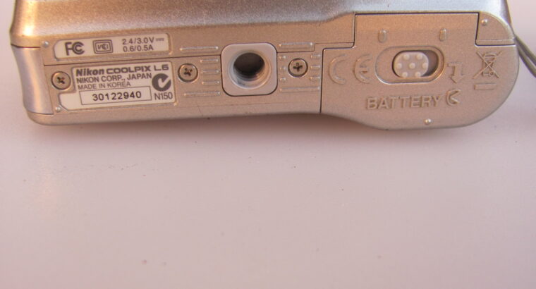 Nikon Coolpix L6 Digital Camera UNTESTED