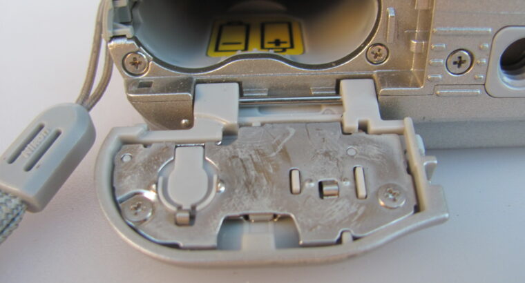 Nikon Coolpix L6 Digital Camera UNTESTED