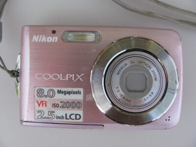 Nikon Coolpix S210 Digital Camera UNTESTED