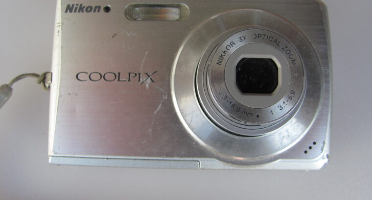 Nikon Coolpix S200 Digital Camera UNTESTED