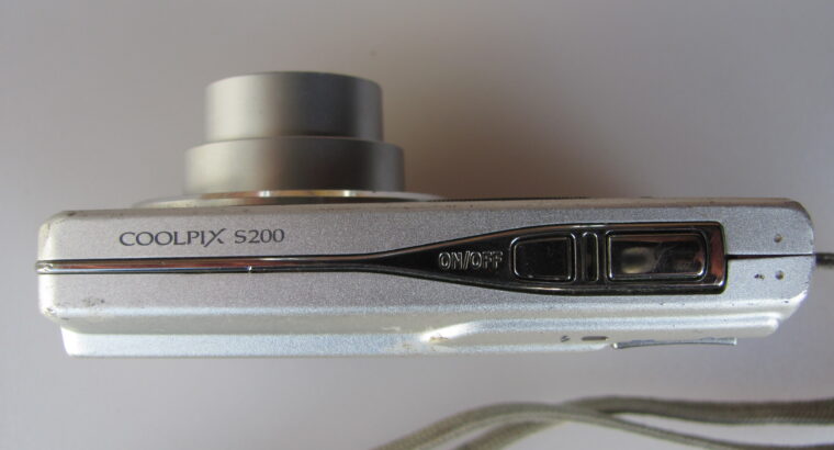 Nikon Coolpix S200 Digital Camera UNTESTED