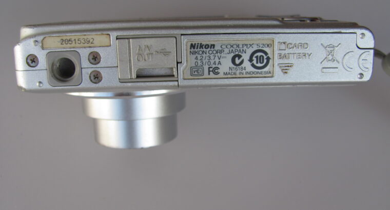Nikon Coolpix S200 Digital Camera UNTESTED