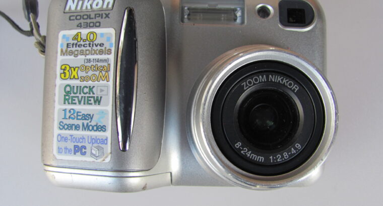 Nikon COOLPIX 4300 4.0MP Digital Camera UNTESTED