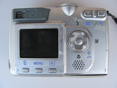 Nikon COOLPIX 5200 Digital Camera UNTESTED