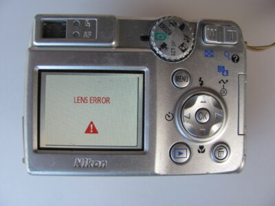 Nikon Coolpix E7600 7MP Digital Camera UNTESTED