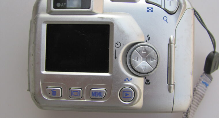Nikon Coolpix 3100 3MP Digital Camera UNTESTED