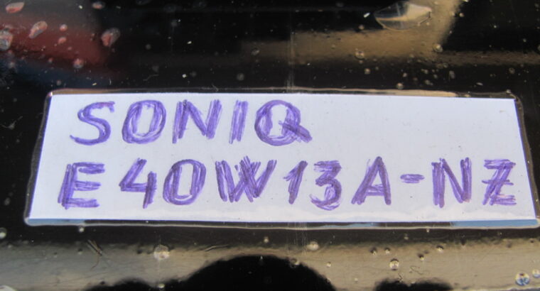 STAND for SONIQ E40W13A-NZ with SCREWS