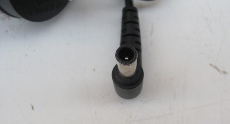NON-ORIGINAL SONY LAPTOP AC Adapter 19.5V 4.7A