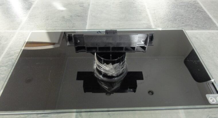 Stand for SAMSUNG LA52B550K1M with SCREWS