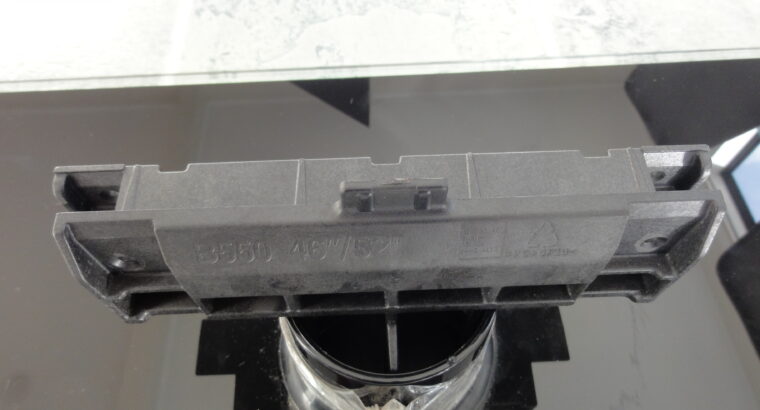 Stand for SAMSUNG LA52B550K1M with SCREWS