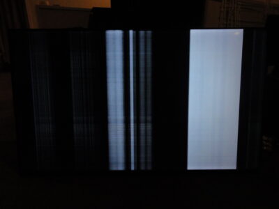 FAULTY SCREEN TV JV58ID7A2020UHD WORKS