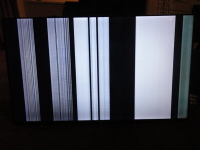 FAULTY SCREEN TV JV58ID7A2020UHD WORKS